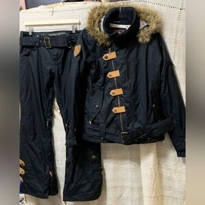 Oakley Snowboarding suit ski Jacket and pants Gretchen Bleiler winter cold